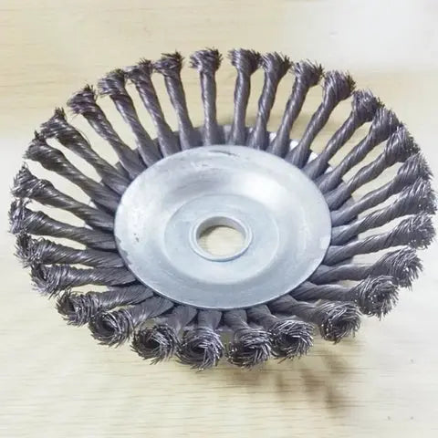 Tête de débroussailleuse à contour arrondi