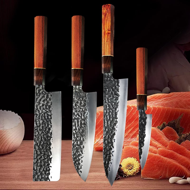 Set de quatre couteaux japonais en acier damas