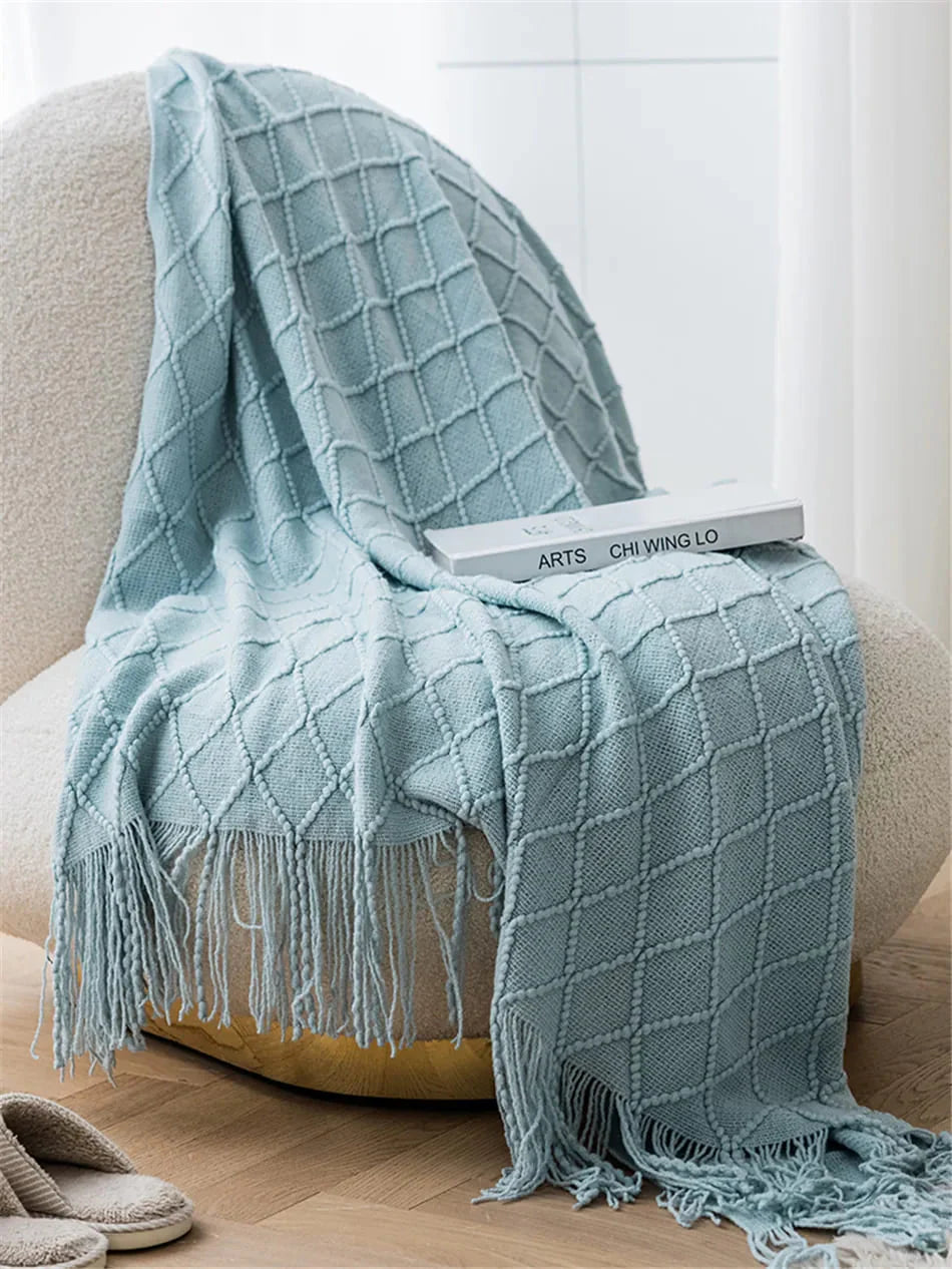 Plaid Bleu Clair Élégant : Douceur et Raffinement pour un Intérieur Chaleureux